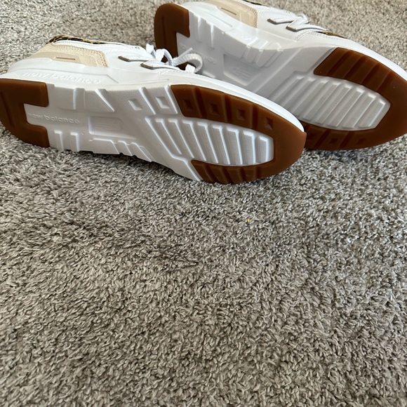 Stylish Tenni - Picture 4 of 5